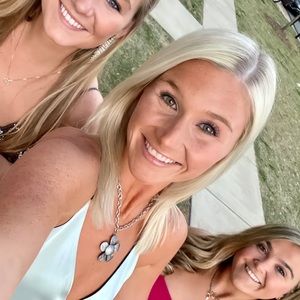 Meet your Posher, Raegan